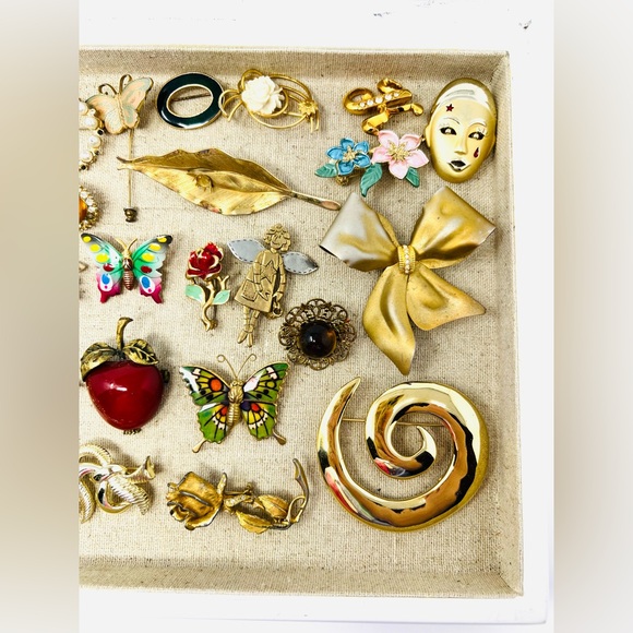 Vintage & Modern Gold & Silver Tone Assorted  Rhinestones Brooch Lot 70 - Picture 5 of 16